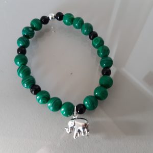 Mala élastique malachite et onyx ,éléphant
